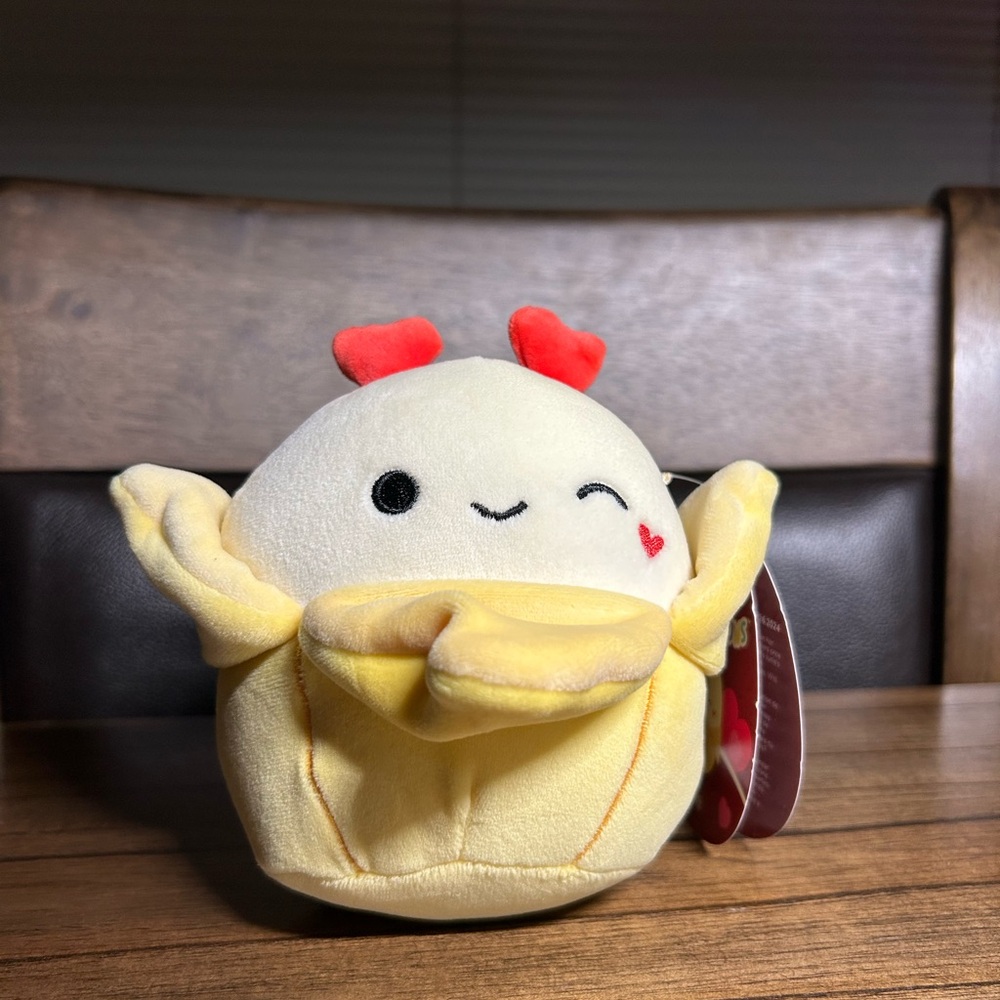 Limited edition valentines squishmallow junie mini plush